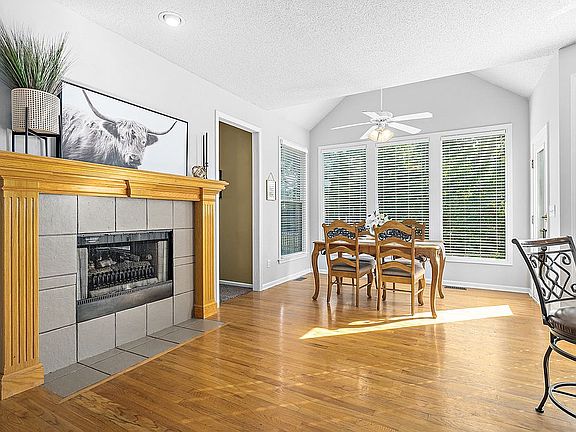 3rd image of 6616 W 149th St
