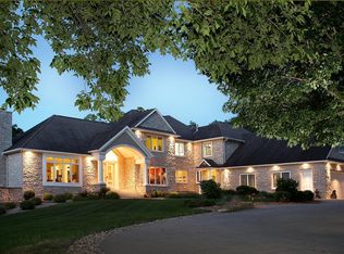 2482 Hawk Hill Ln SW, Rochester, MN 55902