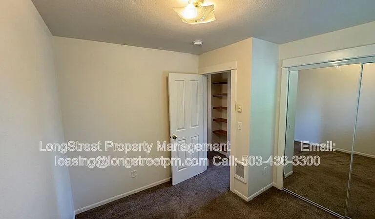1927 NW Highland Dr — Photo 23