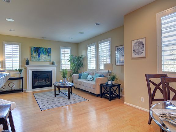 3rd image of 298 Meadow Pine Pl