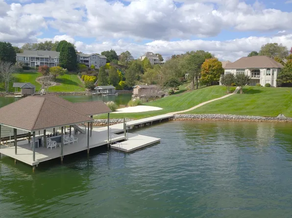 720 Boardwalk Dr, Moneta, VA 24121