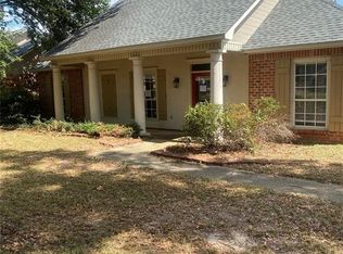 5768 Deanne Marie Dr, Zachary, LA 70791