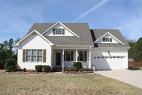 Fabulous home on 1.5 ac lot in a grea