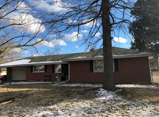 1200 Loren Dr, Dekalb, IL 60115