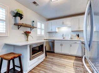 8328 Knights Bridge Rd, Charlotte, NC 28210