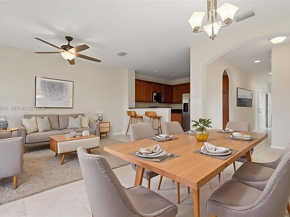 4th image of 277 Las Brisas Cir