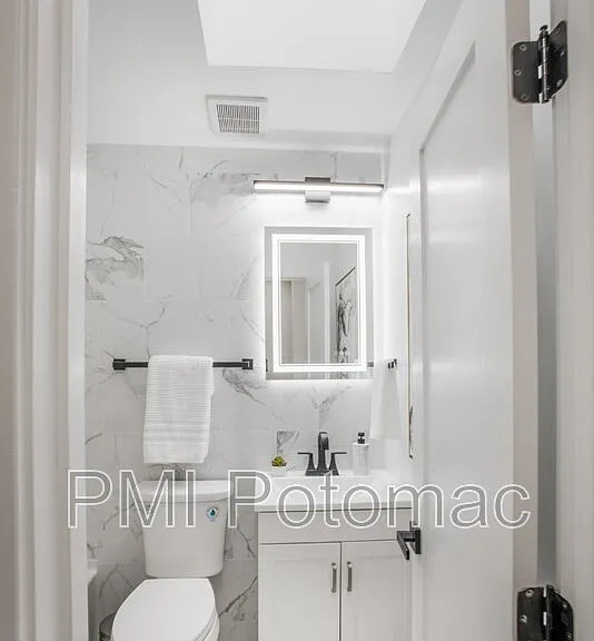702 19th St NE — Photo 27