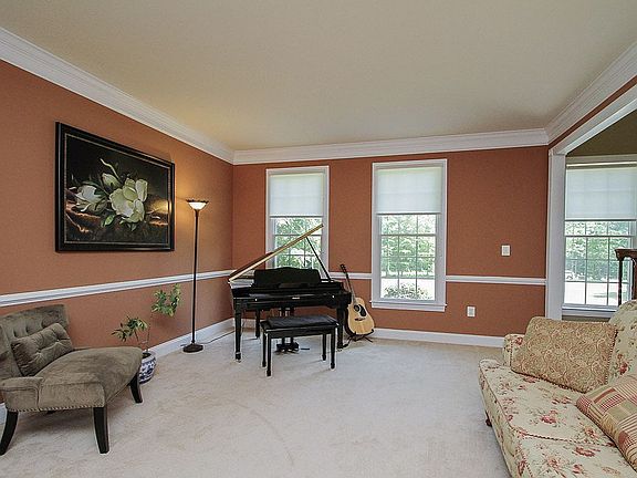 5th image of 7709 Kennett Ct
