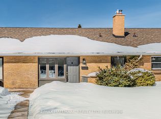 16 Burdock Ln, Toronto, ON M3C2G5