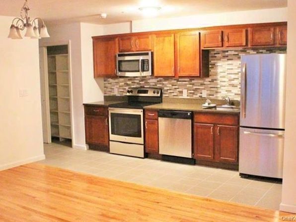 160 Chatterton Ave #1A