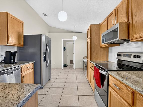 3rd image of 16111 WILKINSON DRIVE