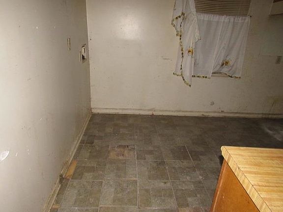 5th image of 179 W Norwood Ave