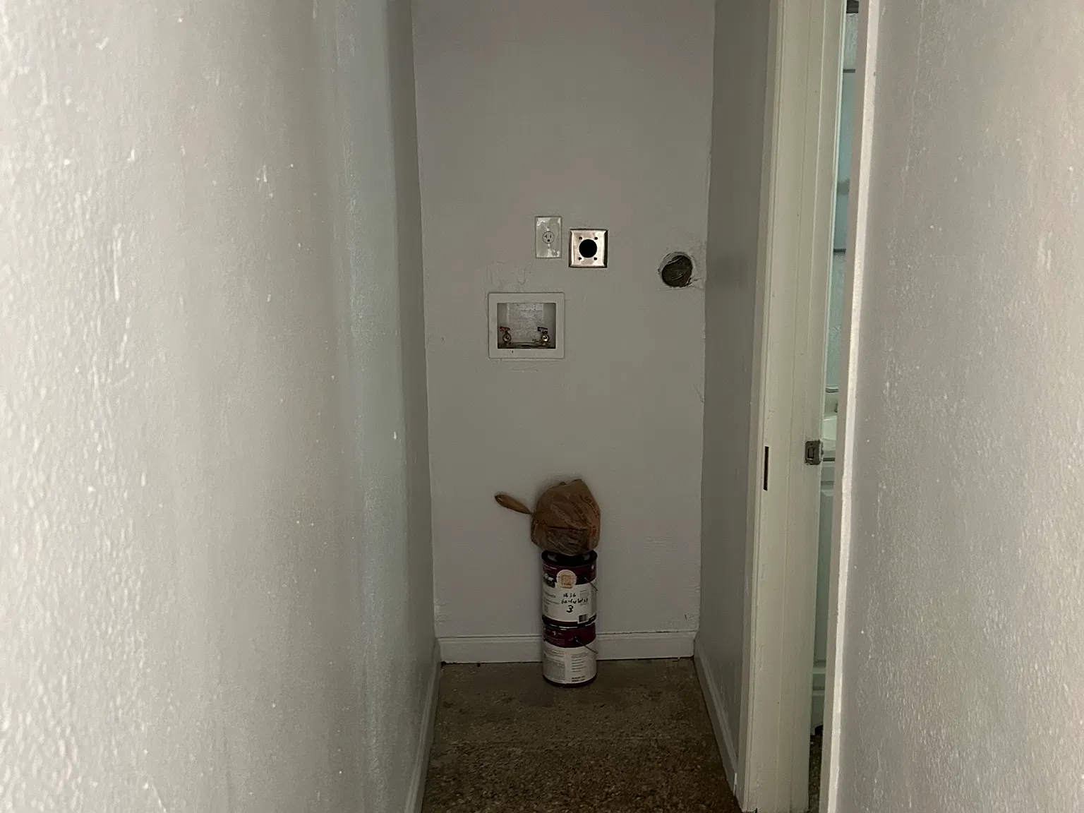 1 bed, $889 — Photo 3