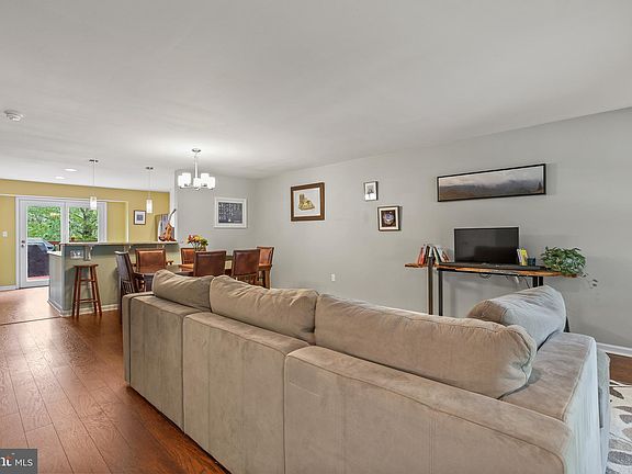 4th image of 6624 E Beach Dr