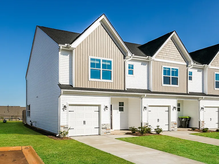 10 Apricot Ln — Photo 2