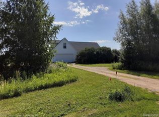 291 W Coulter Rd, Lapeer, MI 48446