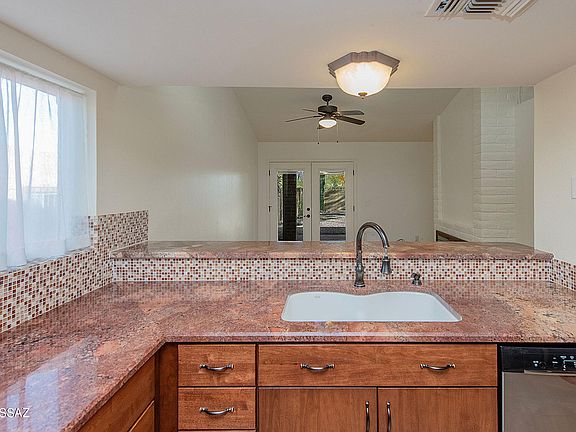 4th image of 9059 E Berkshire Pl