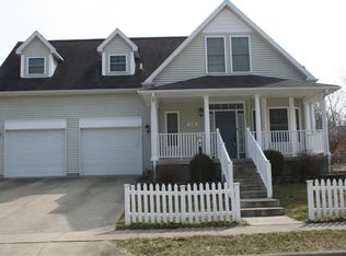 5610 Sugarberry Dr, Columbus, IN 47201