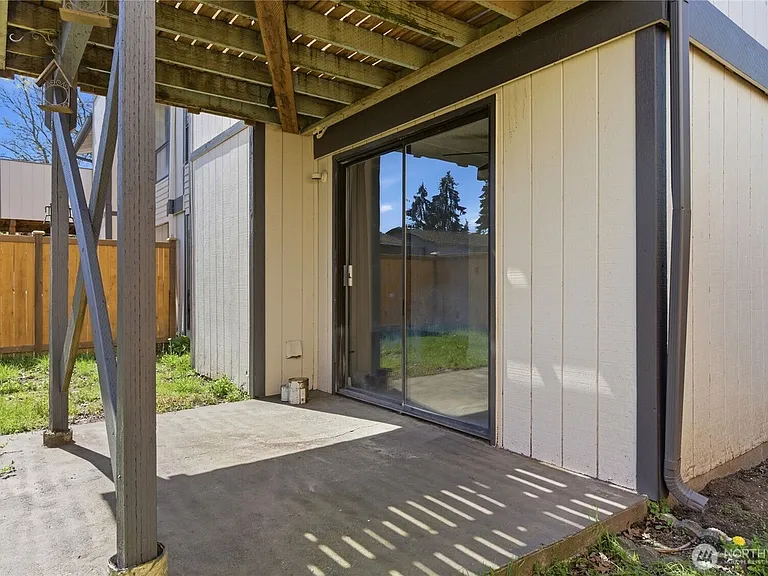 2810 D St SE #A — Photo 17