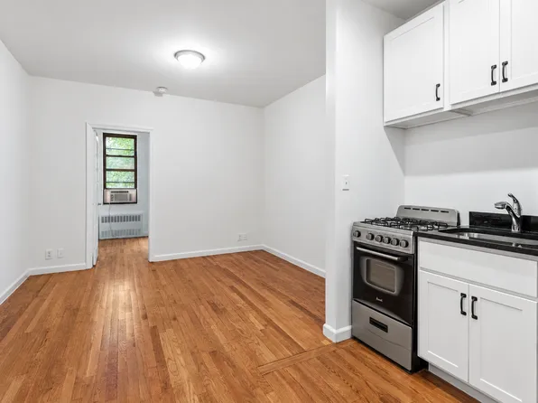 405 East 87th Street image 1 of 7