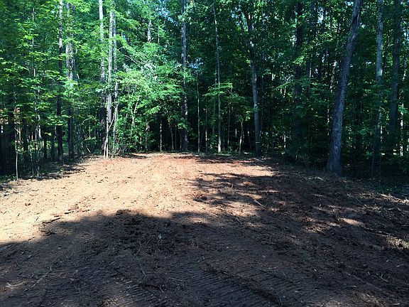 3rd image of 96 Noel Ln
