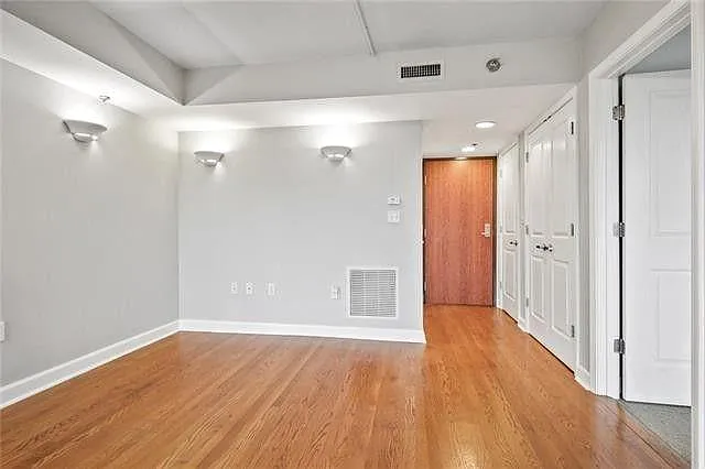 600 E Admiral Blvd #304 — Photo 6