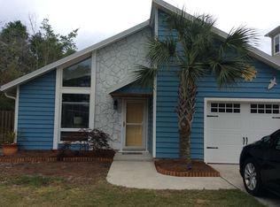 813 Magnolia Ave, Carolina Beach, NC 28428