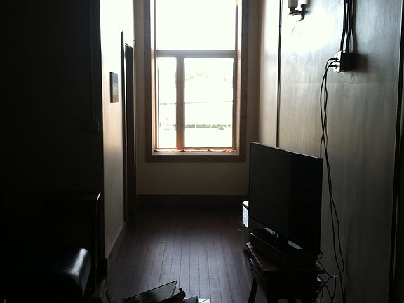 Back Living area (hardwood floors)