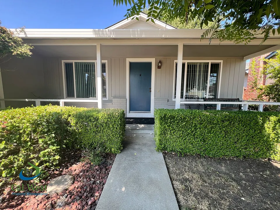 467 Novato Ave