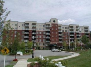 36 Village Rd APT 604, Middleton, MA 01949