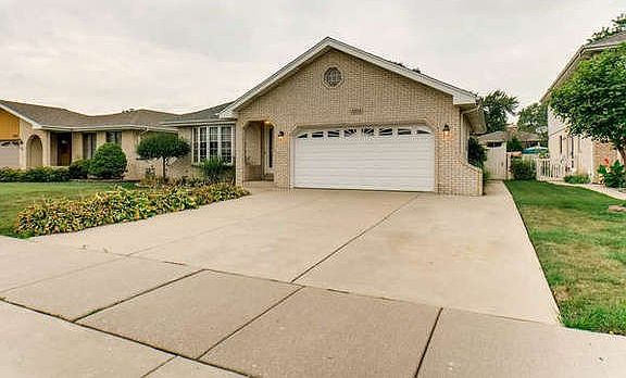 2nd image of 6204 W 93rd Pl