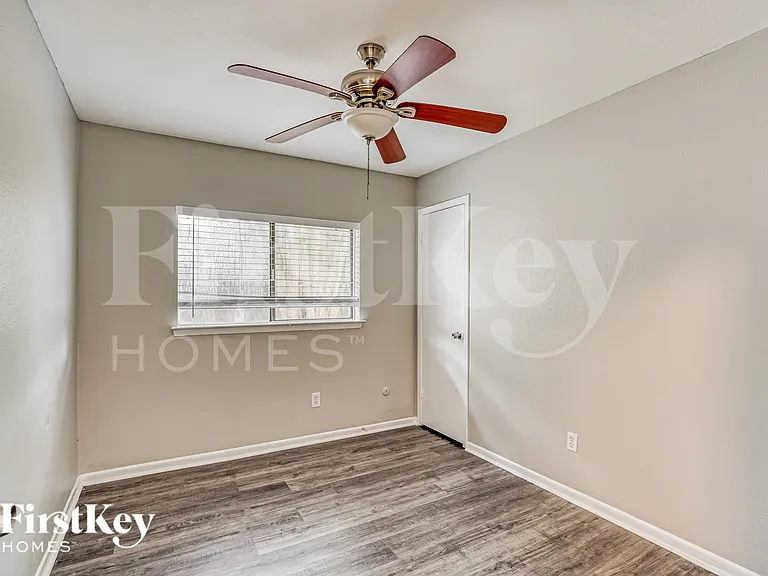 18742 Glen Briar Ln — Photo 12