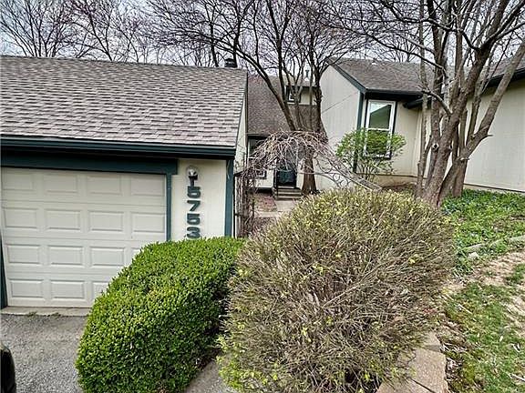2nd image of 5753 N Anita Ave