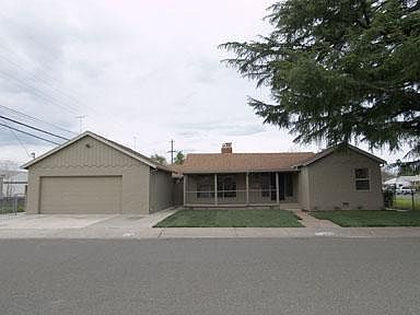 1st image of 2427 Marine Ave