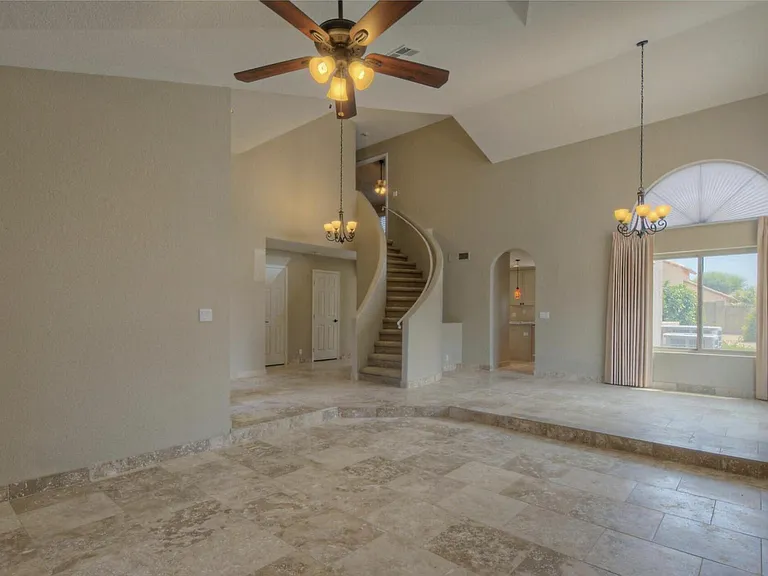 17601 N 56th Pl — Photo 3