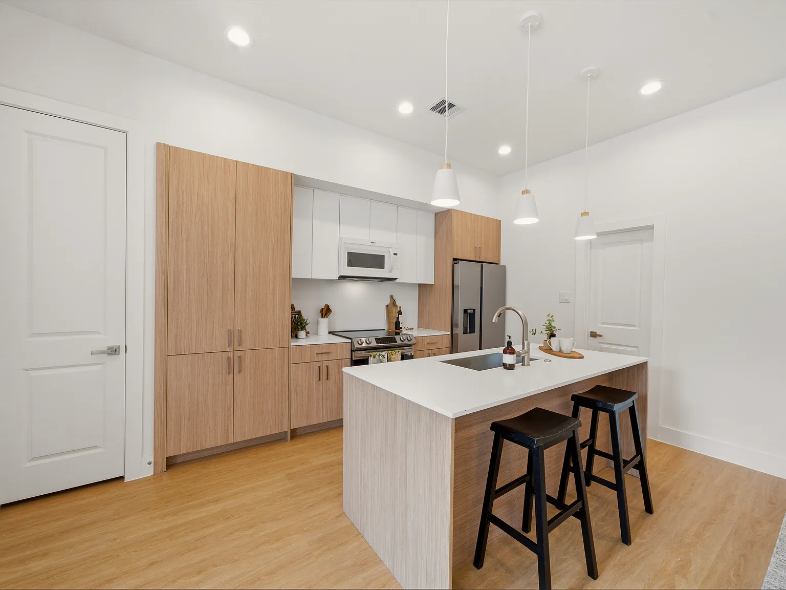 6514 Luce St — Photo 3