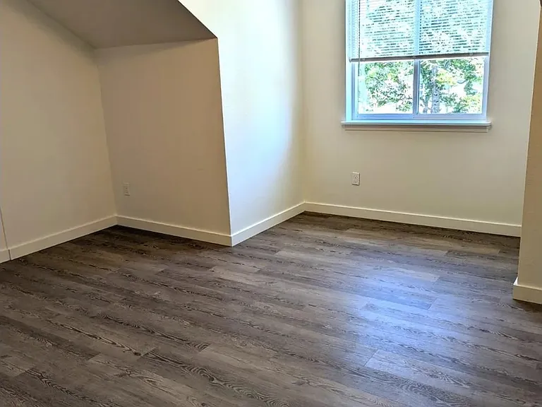 Upstairs: Primary bedroom