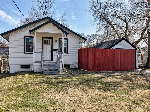 2111 37th St, Des Moines, IA 50310