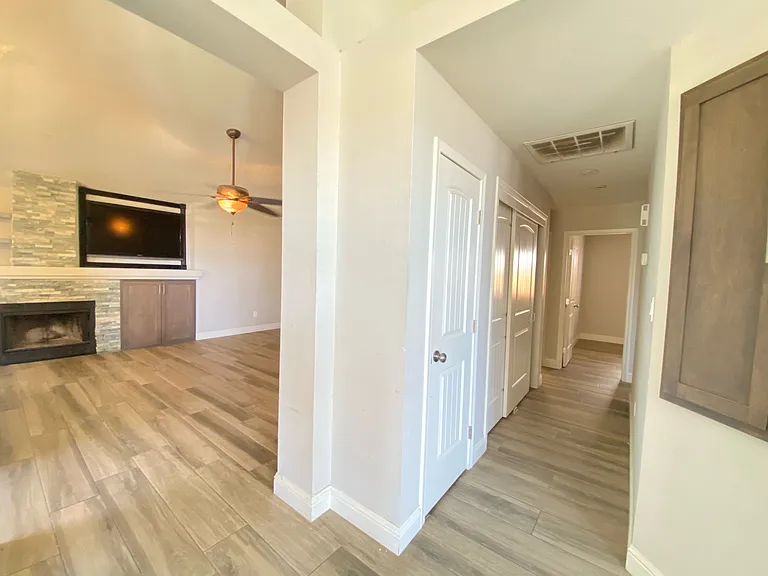 4319 Stride Way — Photo 8