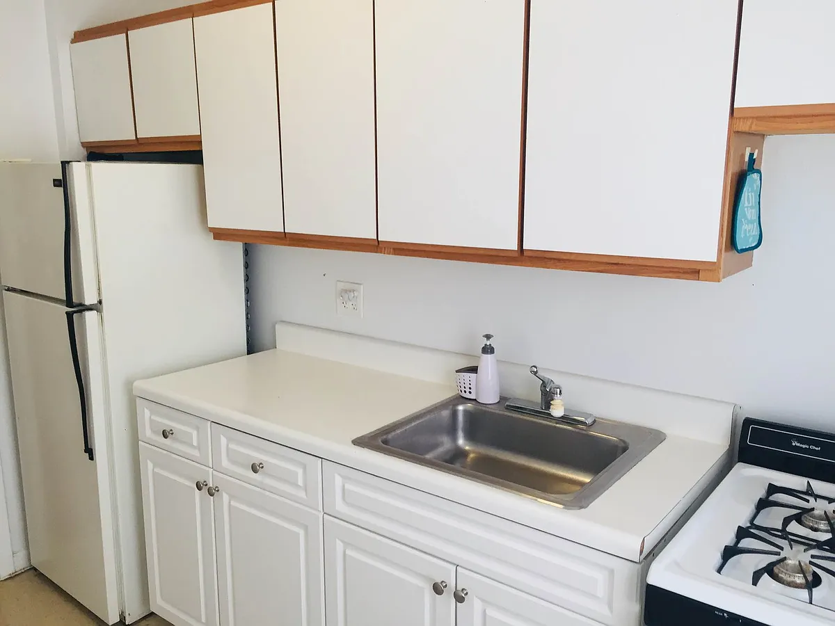 Building Photo - 155 E 52nd St #2