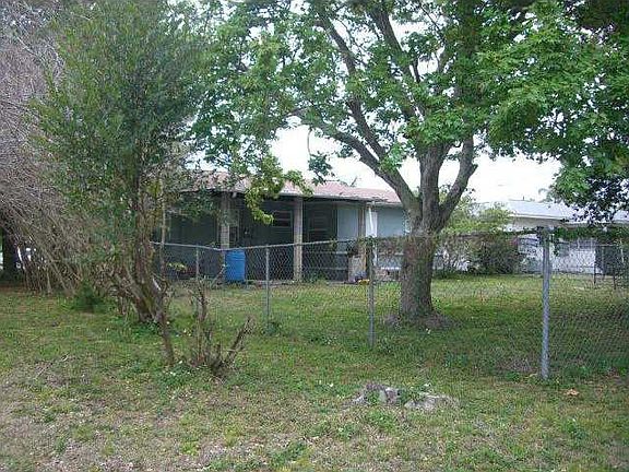 4th image of 3101 33rd Ave N