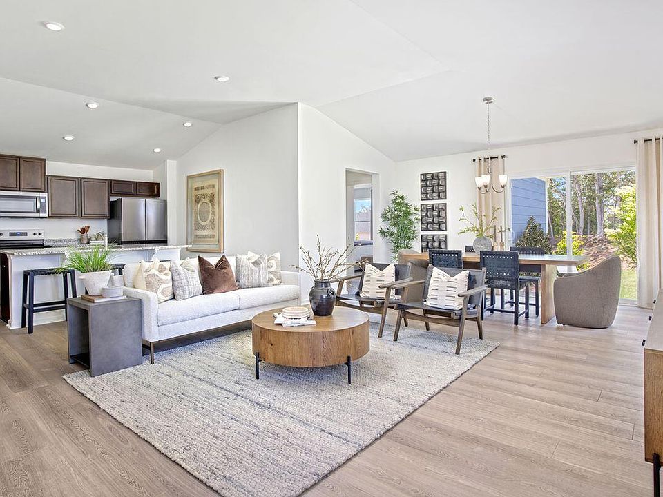 1st image of 715 Jade Creek Cir