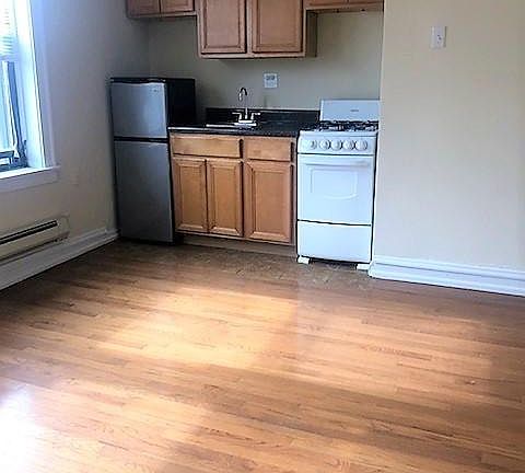 2nd image of 4546 N Damen Ave #4546305