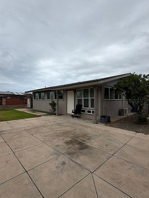 1st image of 369 Lono Ave