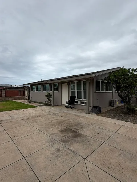 369 Lono Ave