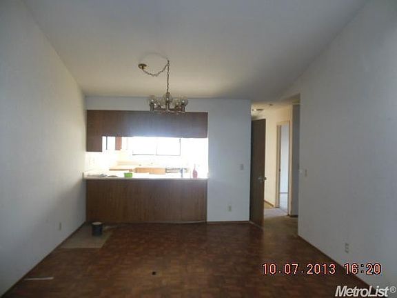 3rd image of 5525 Moorhouse Ct