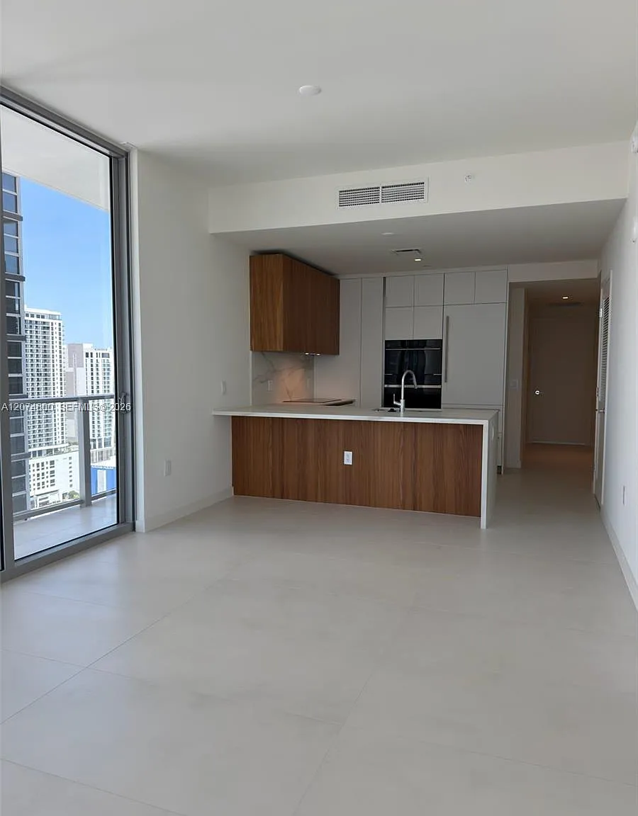 2 bed, 2.0 bath, $9,500 — Photo 4