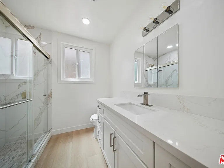 919 S Sherbourne Dr #1 — Photo 25