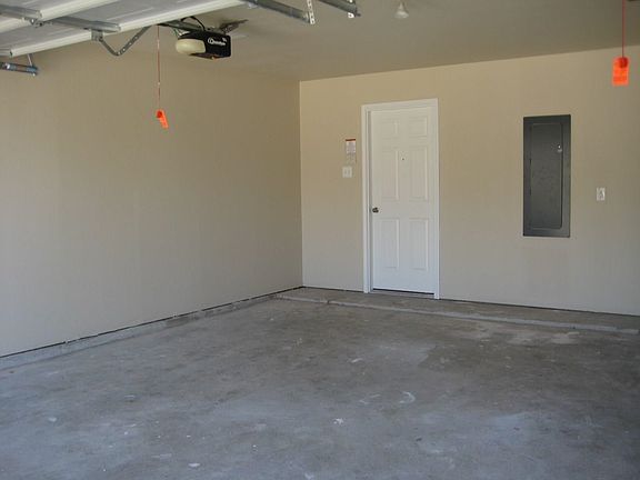 2nd image of 9876 Fleetwood Dr