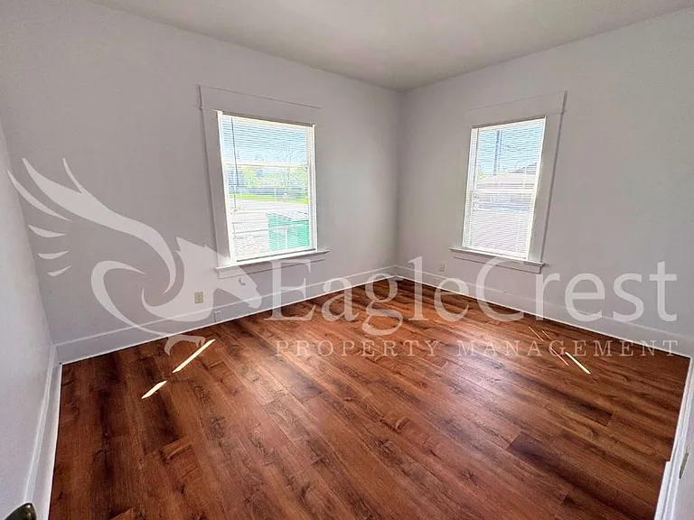 706 S College Ave — Photo 26